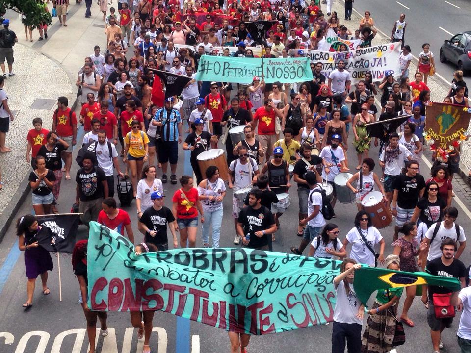 A Petrobras é do povo! Para combater a corrupção, Constituinte é a solução!