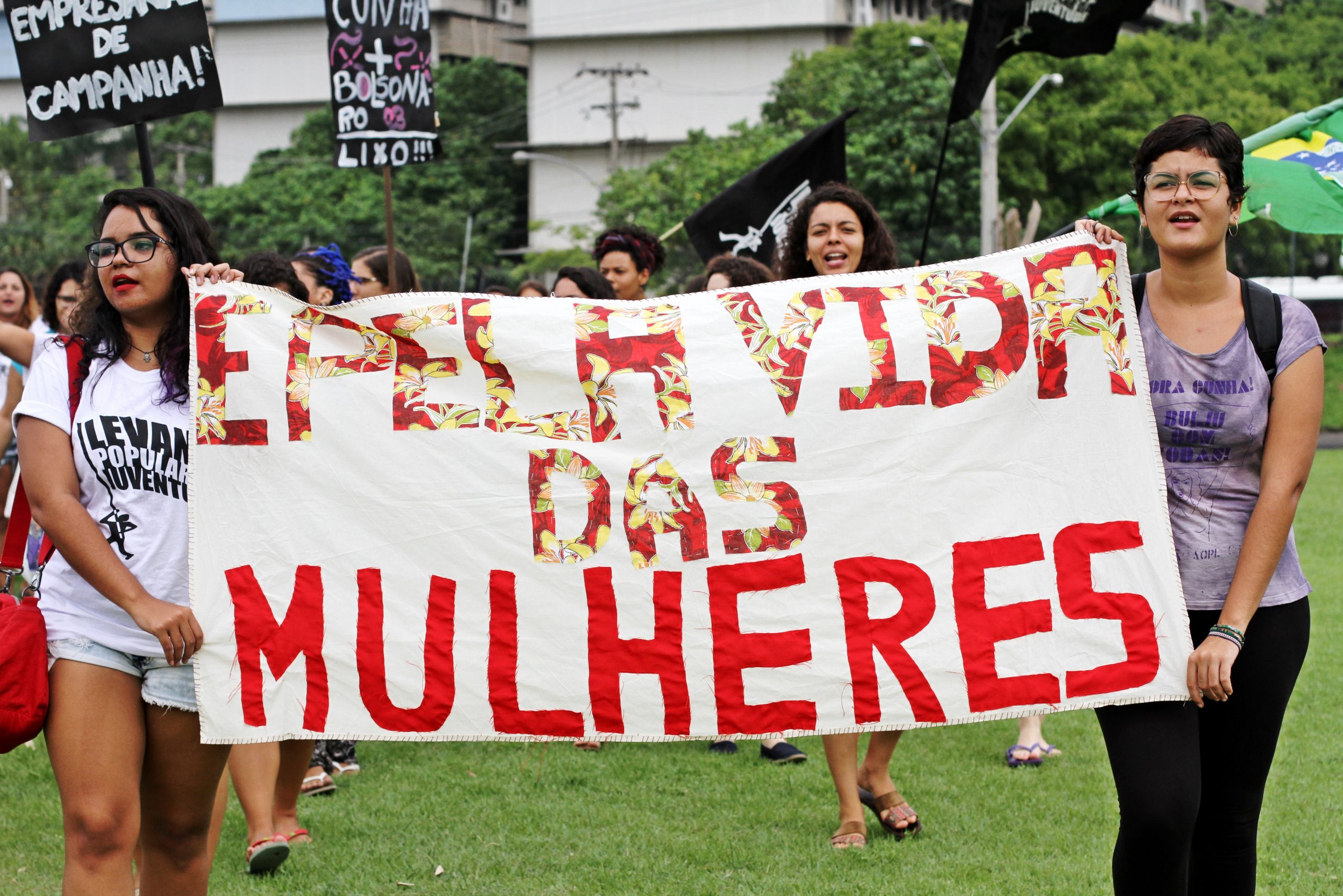Read more about the article Mulheres do projeto popular participam do EME