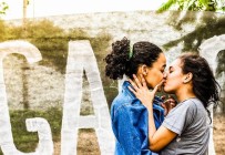 UM ATAQUE CONTRA O ORGULHO LGBT