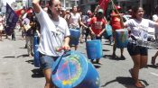 Mulheres marcham no centro de Aracaju no 8 de março