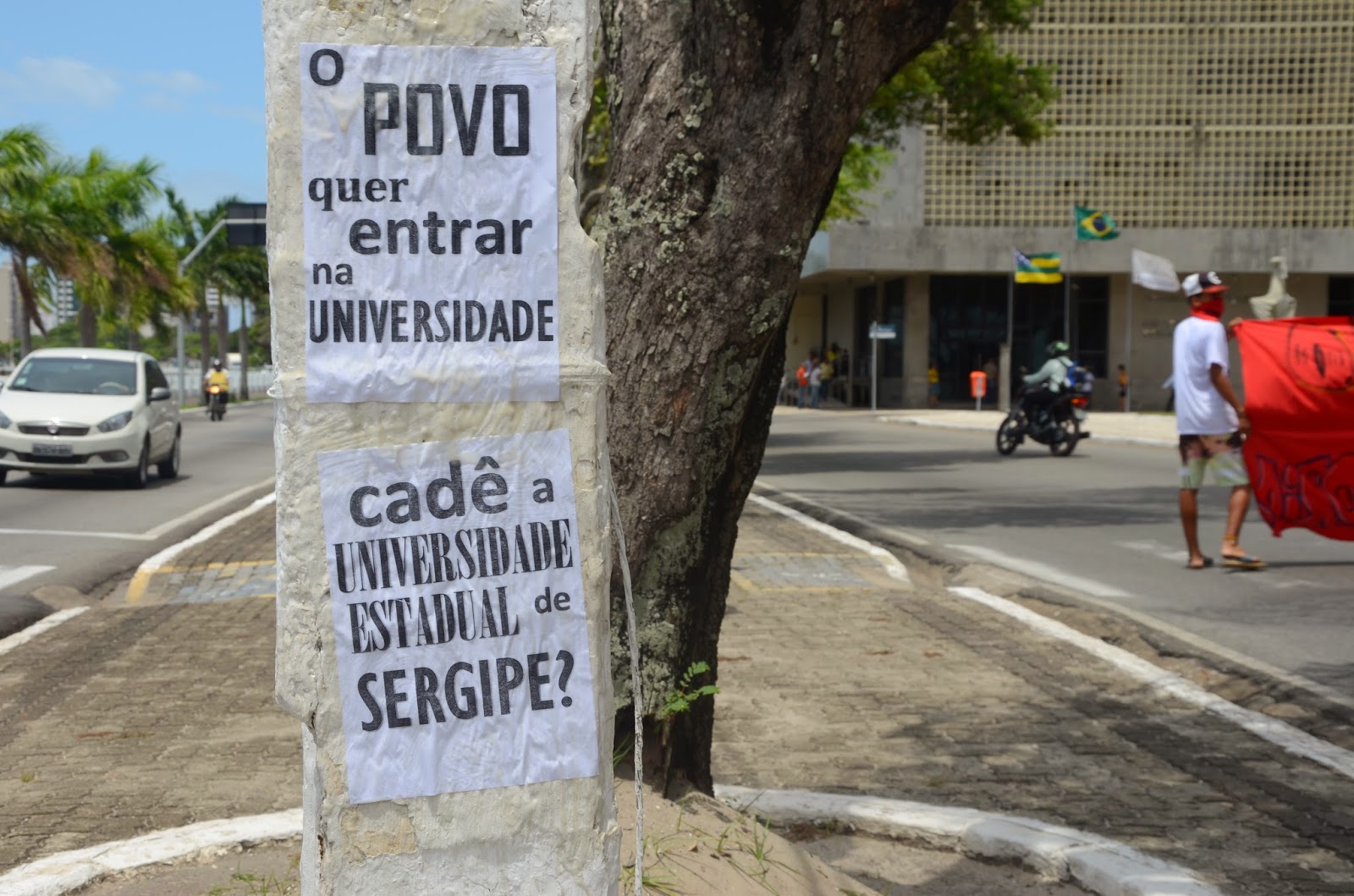 Read more about the article Levante Popular da Juventude Sergipe realiza ato no centro de Aracaju