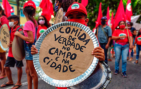 Read more about the article ABRIL VERMELHO | Caminhos para a superação da fome